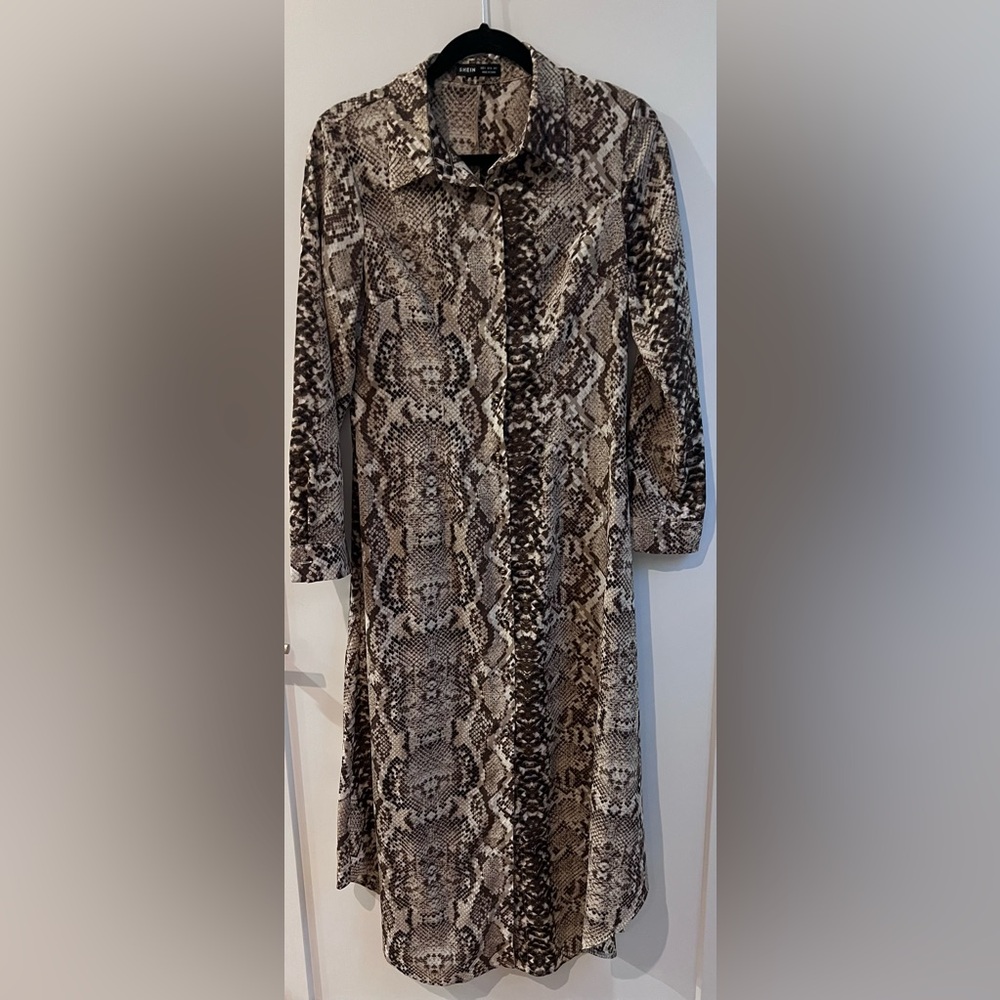 SHEIN Snake Print Long Sleeve Dress